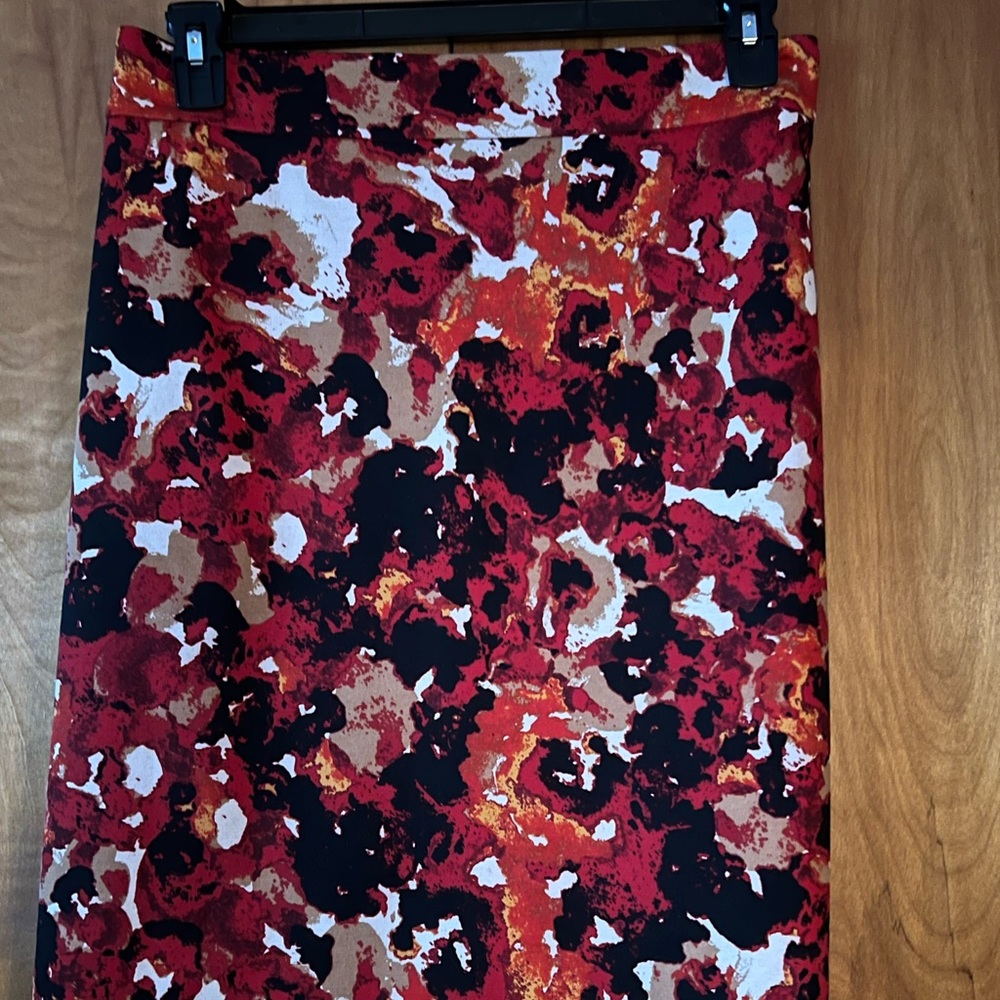 Jones New York Red and Black Abstract Pencil Skirt